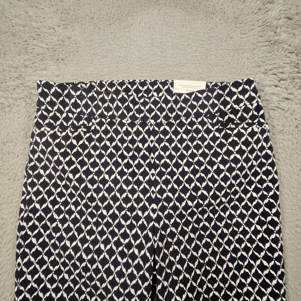 Chico's‎ Brigitte Slim Crop Pants Womens 10 Navy White Diamond Matelassé Coastal - Picture 2 of 16